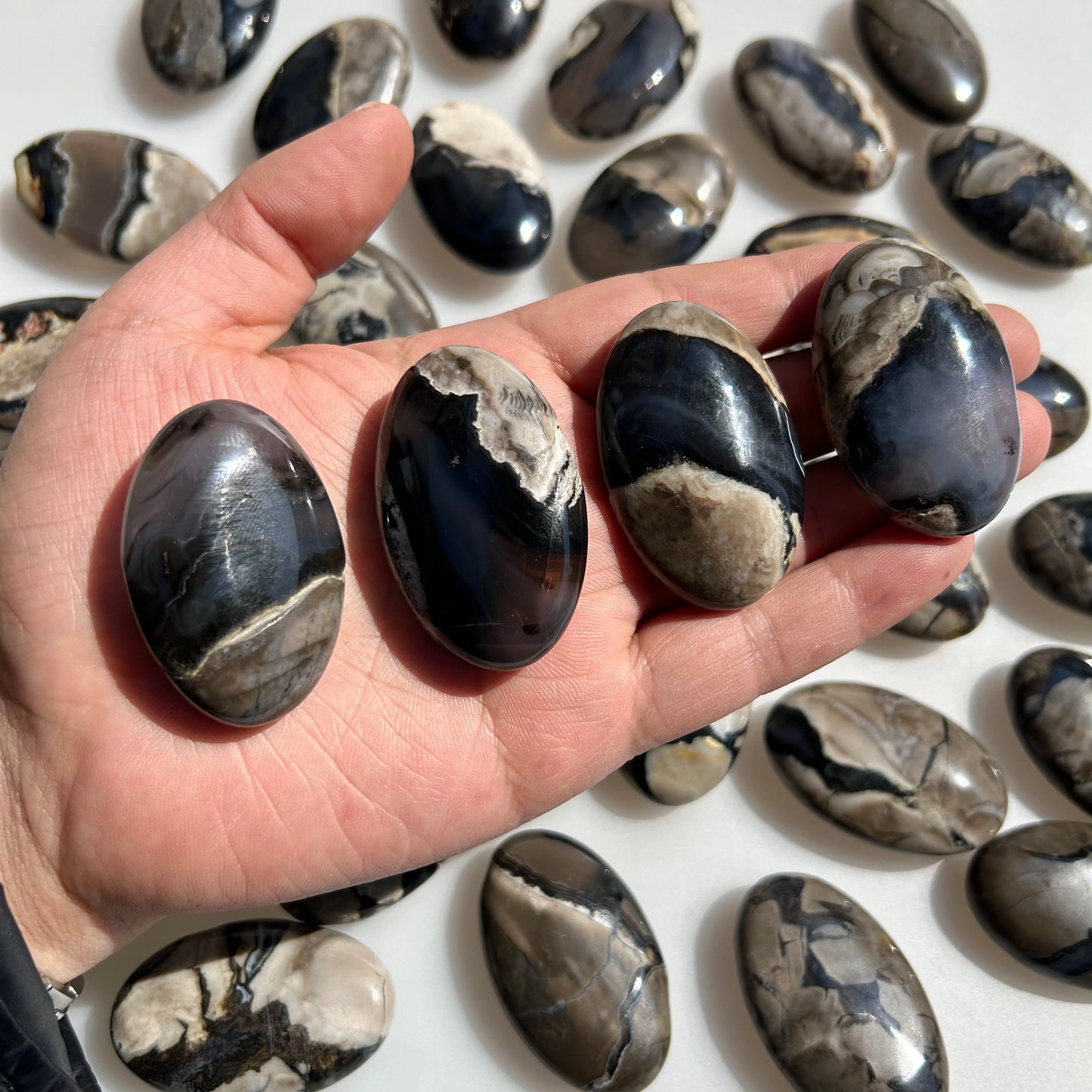 Volcan Agate Crystal Palms