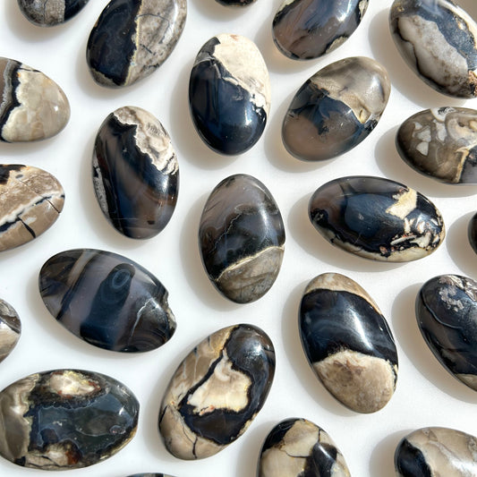 Volcan Agate Crystal Palms